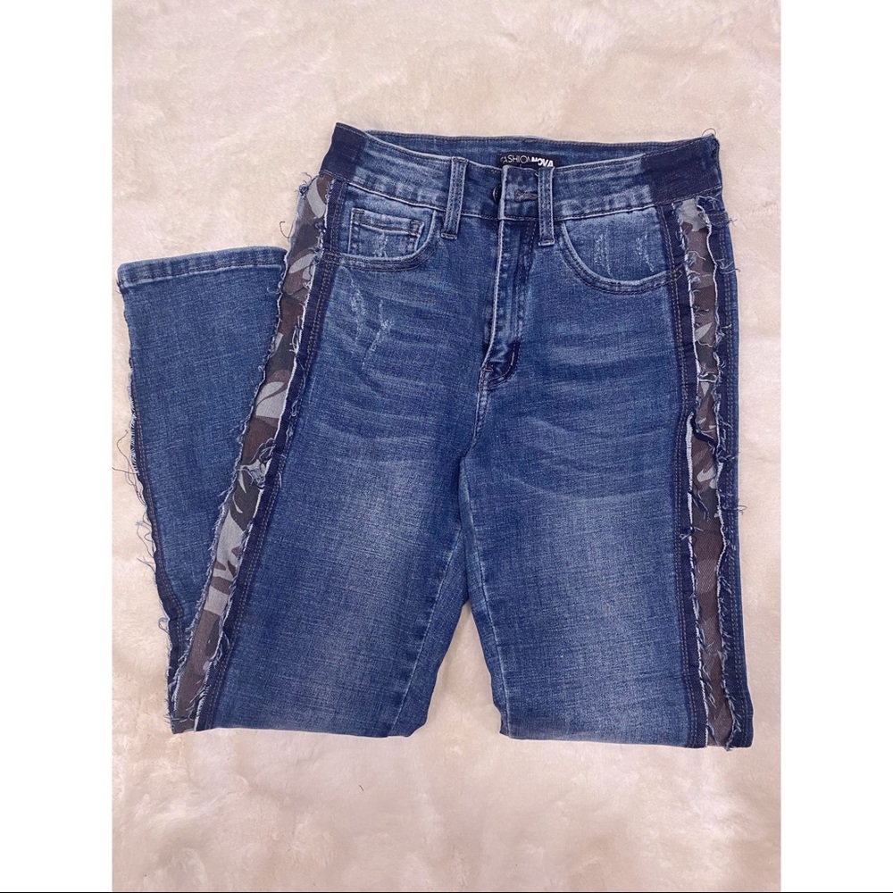 Fashion Nova Wide leg jeans